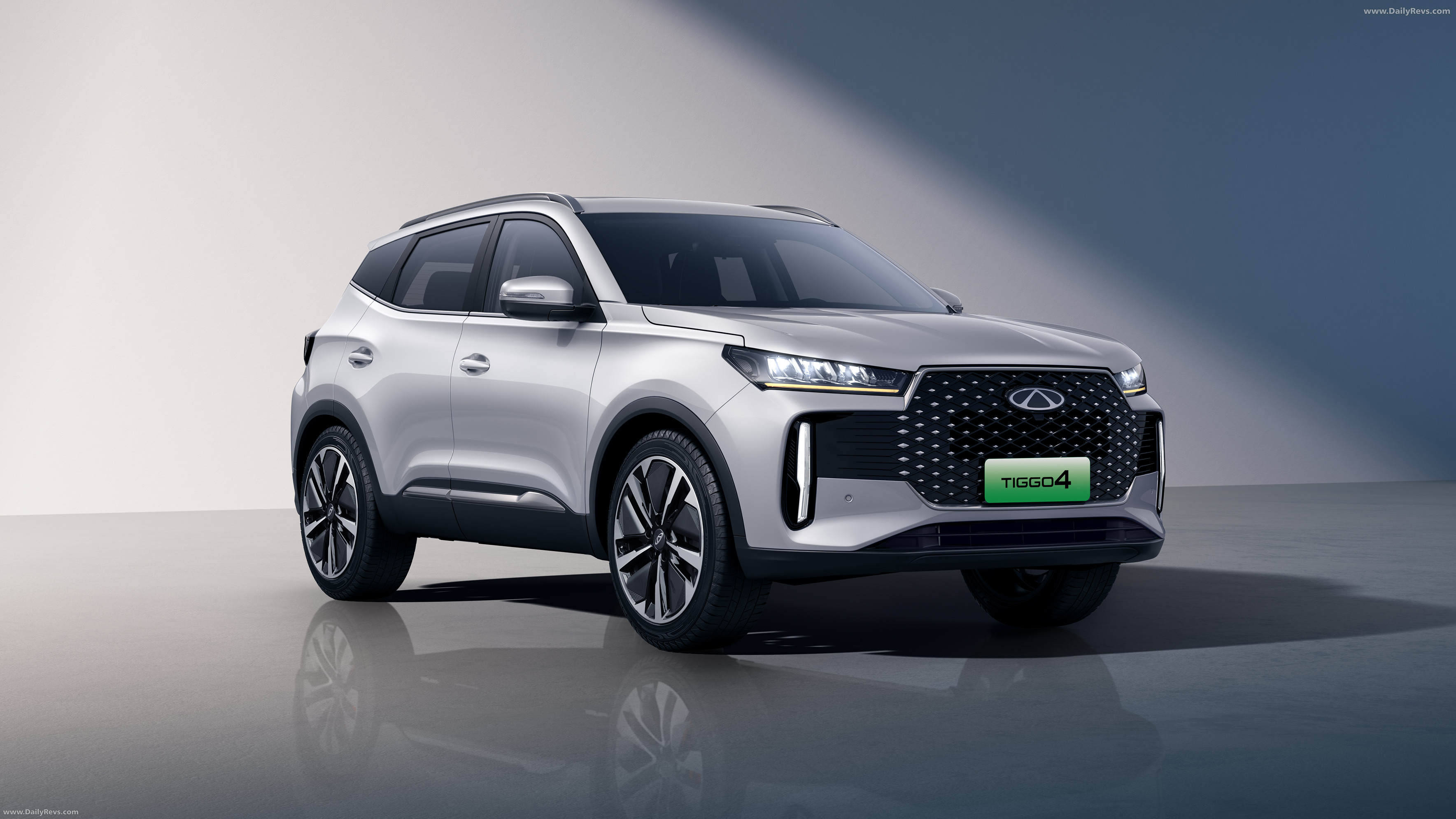 2026-chery-automobiles-tiggo-4-hybrid-well-sized-efficient-suv